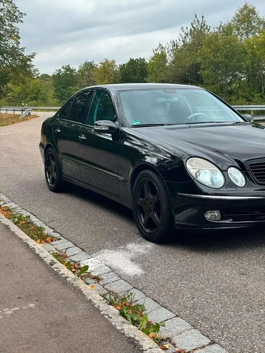 Gebraucht Mercedes E500 306 PS (225 kW) 2004 Schwarz Limousine