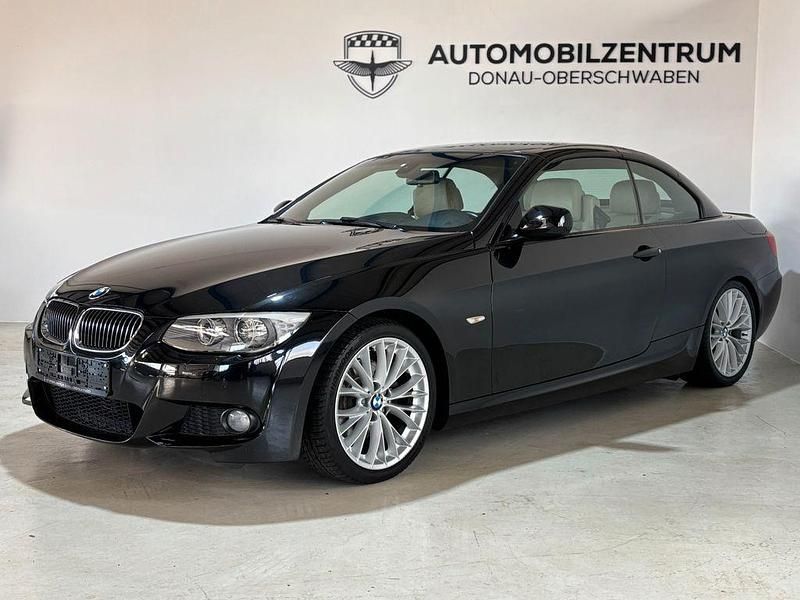 Schwarz Gebraucht 2012 BMW 320 Cabriolet M Sport Cabrio | 13.990 € (Fairer Preis) - Bild 1/4