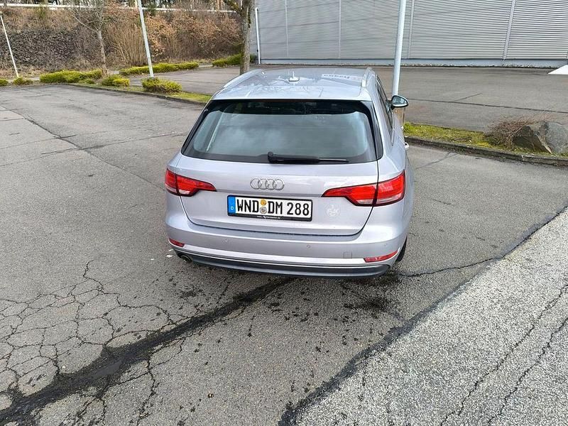 Gebraucht Audi A4 150 PS (110 kW) 2015 Silber Kombi