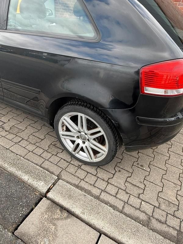 Second-hand Audi A3 148 CP (108 kW) 2007 Negru Hatchback