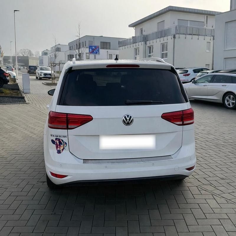 Gebraucht VW Touran 115 PS (84 kW) 2016 Weiß Van / Kleinbus