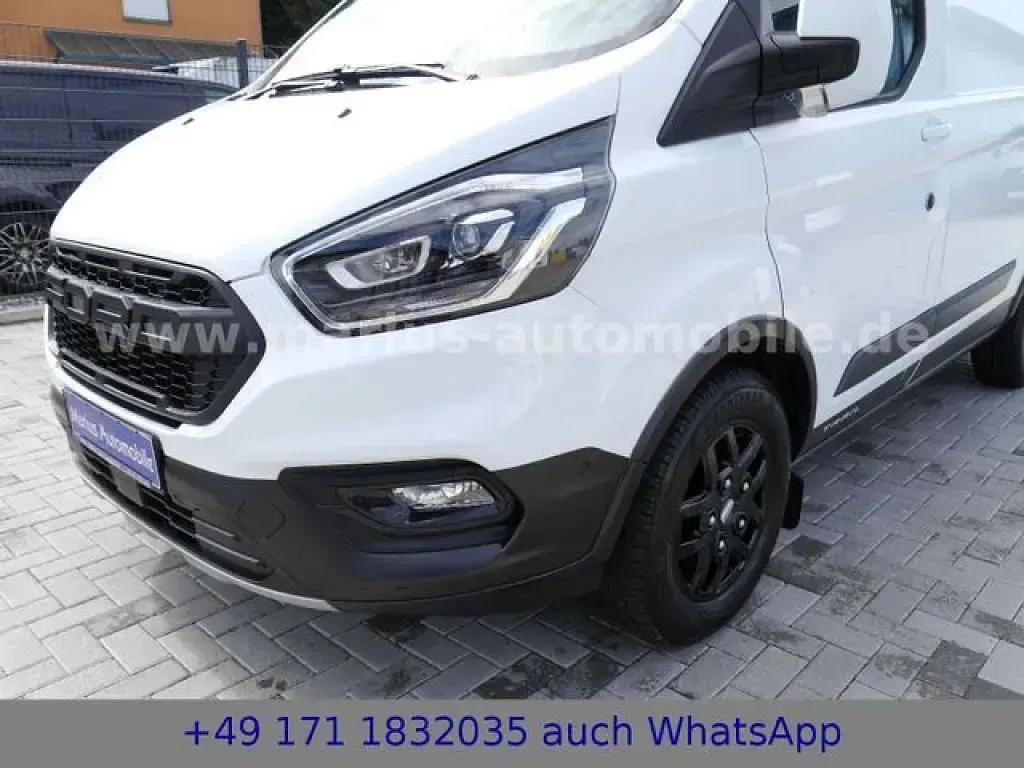 Gebraucht Ford 300 131 PS (96 kW) 2022 Weiß Van