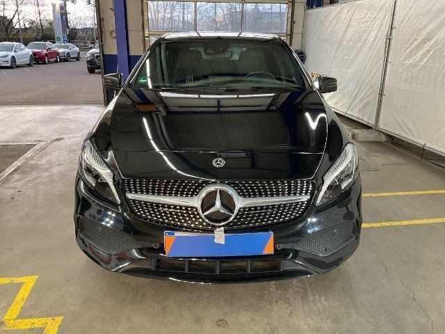 Gebraucht Mercedes A180 AMG 122 PS (89 kW) 2017 Schwarz metallic Limousine