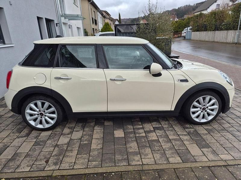 Gebraucht Mini ONE 102 PS (75 kW) 2018 Beige Kleinwagen