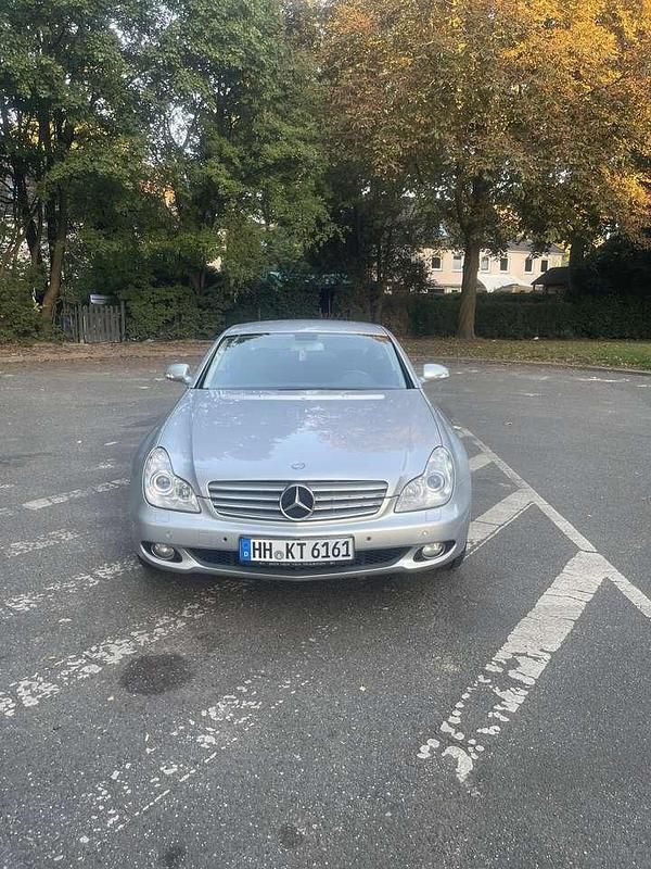 Silber Gebraucht 2006 Mercedes CLS350 Coupé | 8.500 € (Fairer Preis) - Bild 1/4