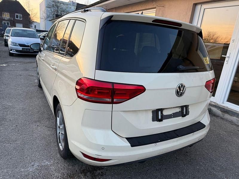 Gebraucht VW Touran 116 PS (85 kW) 2019 Beige Van / Kleinbus