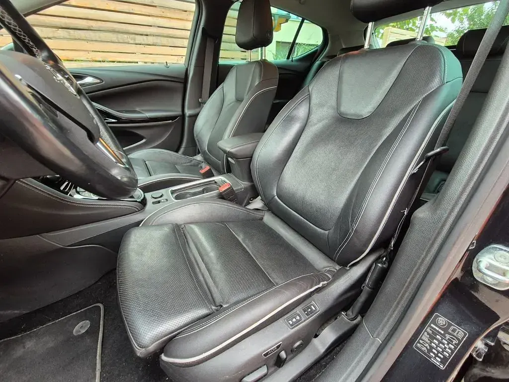 Gebraucht Opel Astra Innovation 150 PS (110 kW) 2016 Schwarz Limousine