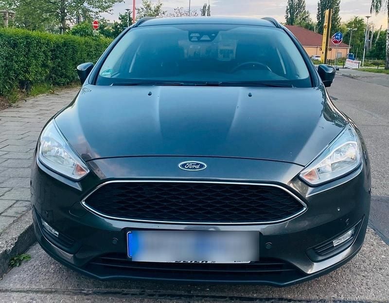 Gebraucht Ford Focus 120 PS (88 kW) 2017 Andere farben Kombi