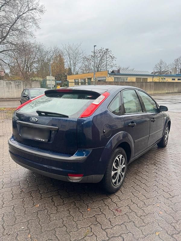 Schwarz Gebraucht 2007 Ford Focus Limousine | 1.450 € (Guter Preis) - Bild 1/4