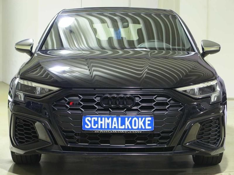 Mythos black (metallic) Gebraucht 2024 Audi S3 Sportback Ambiente Kombi | 39.950 € - Bild 1/4