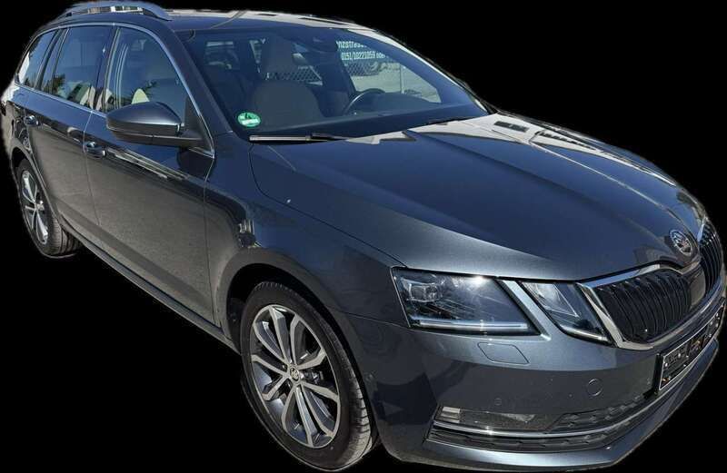 Grau Gebraucht 2020 Skoda Octavia Style Kombi | 15.800 € (Fairer Preis) - Bild 1/4