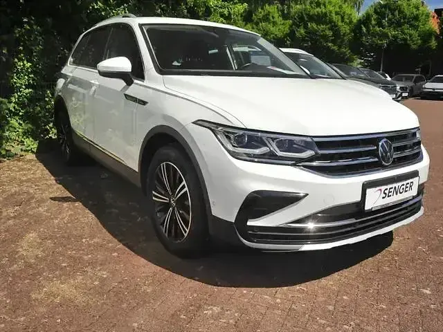 Gebraucht VW Tiguan Elegance 150 PS (110 kW) 2023 Weiß SUV
