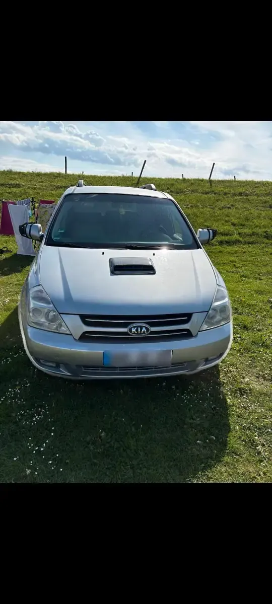Gebraucht Kia Carnival 185 PS (136 kW) 2007 Silber Van / Kleinbus