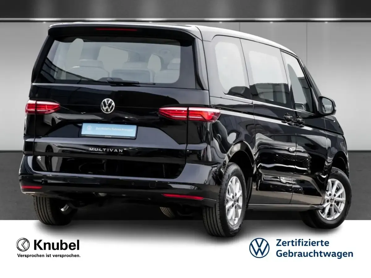 Gebraucht VW Multivan Life 150 PS (110 kW) 2024 Schwarz Van / Kleinbus