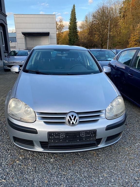 Silber Gebraucht 2005 VW Golf V Trendline Limousine | 2.649 € (Guter Preis) - Bild 1/4