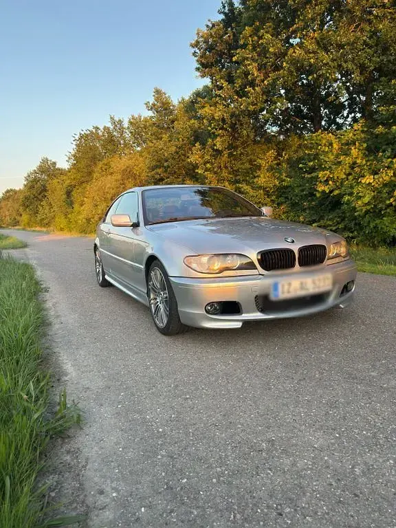 Gebraucht BMW 325 Sport Line 192 PS (141 kW) 2004 Silber Coupé