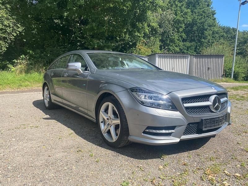 Grau Gebraucht 2014 Mercedes CLS500 Shooting Brake Kombi | 18.999 € (Superpreis) - Bild 1/4