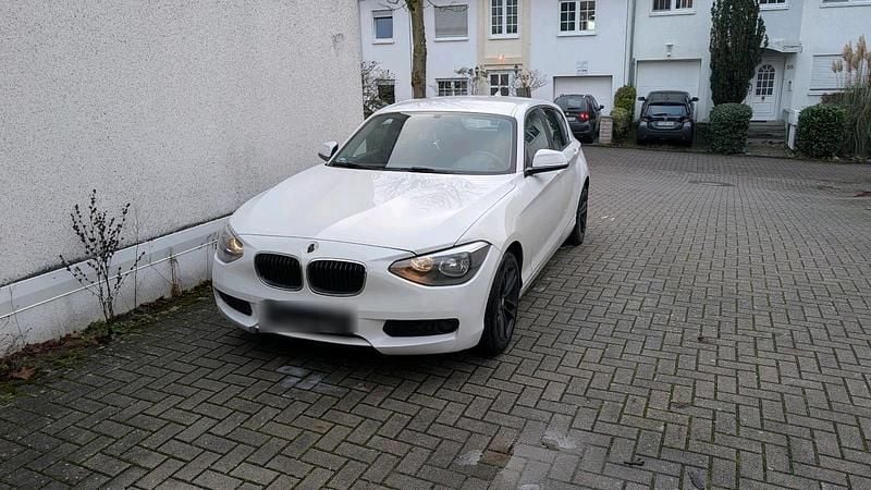 Weiß Gebraucht 2011 BMW 116 Kleinwagen | 3.500 € (Superpreis) - Bild 1/4