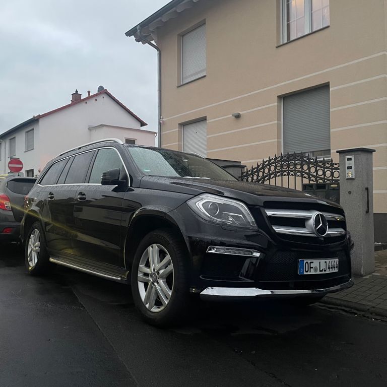 Schwarz Gebraucht 2014 Mercedes GL350 SUV | 21.499 € (Fairer Preis) - Bild 1/4