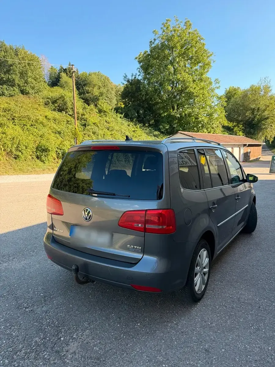 Gebraucht VW Touran 140 PS (102 kW) 2011 Grau Van / Kleinbus