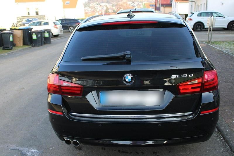 Gebraucht BMW 520 184 PS (135 kW) 2014 Schwarz Kombi