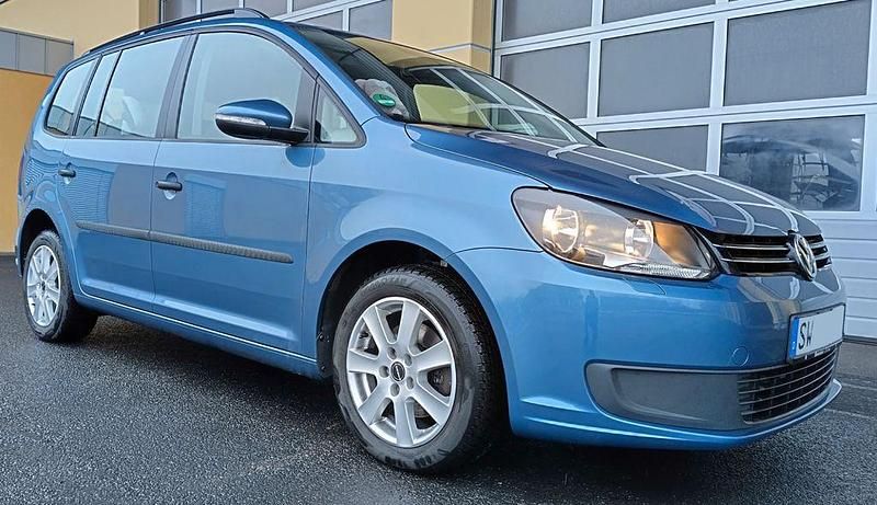Gebraucht VW Touran Trendline 105 PS (77 kW) 2012 Blau Van / Kleinbus