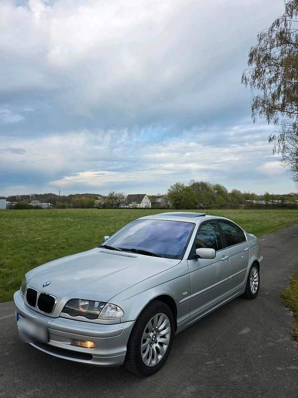 Gebraucht BMW 323 170 PS (125 kW) 2000 Silber Limousine