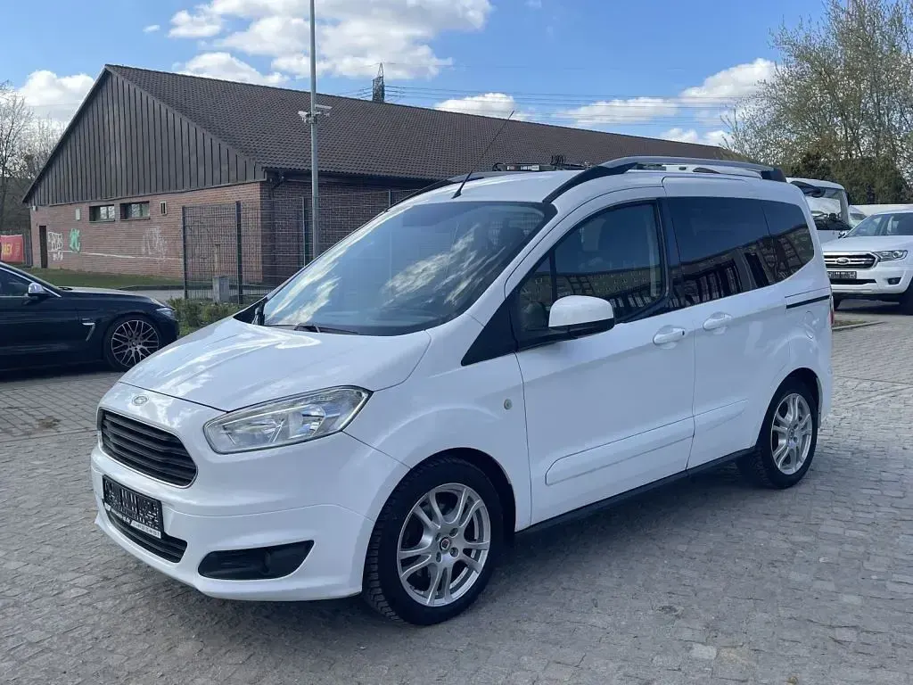 Occasion Ford Tourneo Titanium 101 ch (74 kW) 2017 Blanc Break
