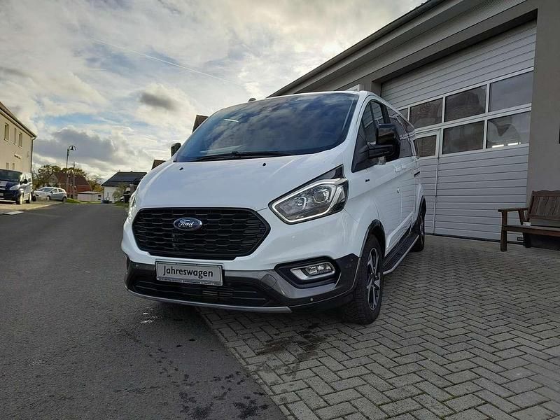 Gebraucht Ford Tourneo Active 150 PS (110 kW) 2024 Frostweiß Van / Kleinbus