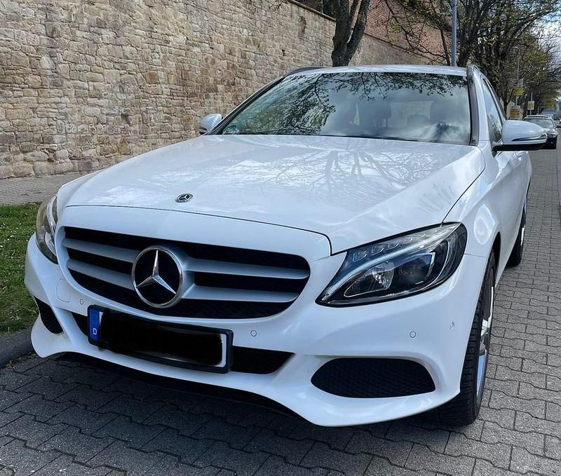 Second-hand Mercedes C180 Edition 156 CP (114 kW) 2018 Alb Break