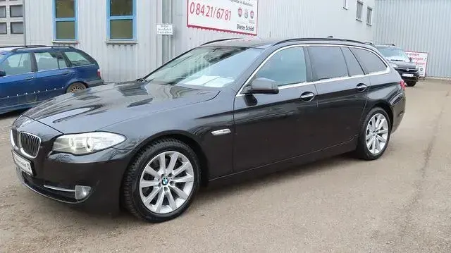 Gebraucht BMW 530 Performance 258 PS (189 kW) 2013 Schwarz Kombi