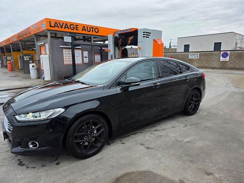 Gebraucht Ford Mondeo 203 PS (149 kW) 2015 Schwarz Limousine