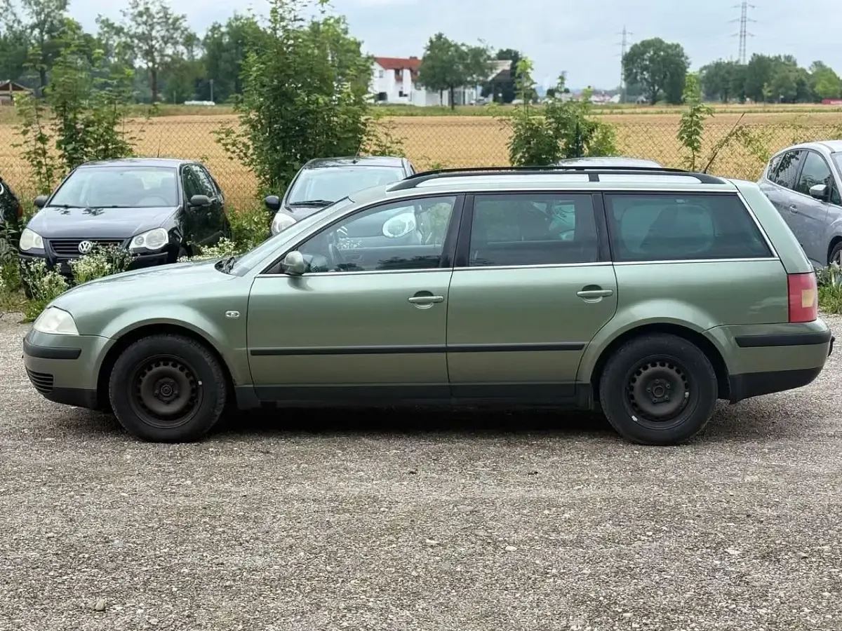 Gebraucht VW Passat 131 PS (96 kW) 2003 Grün Kombi