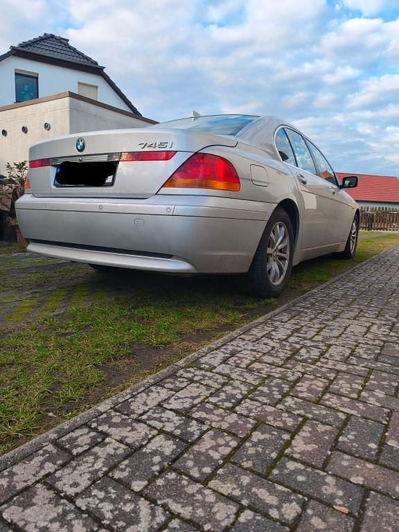 Grau Gebraucht 2002 BMW 745 Limousine | 8.000 € (Fairer Preis) - Bild 1/4