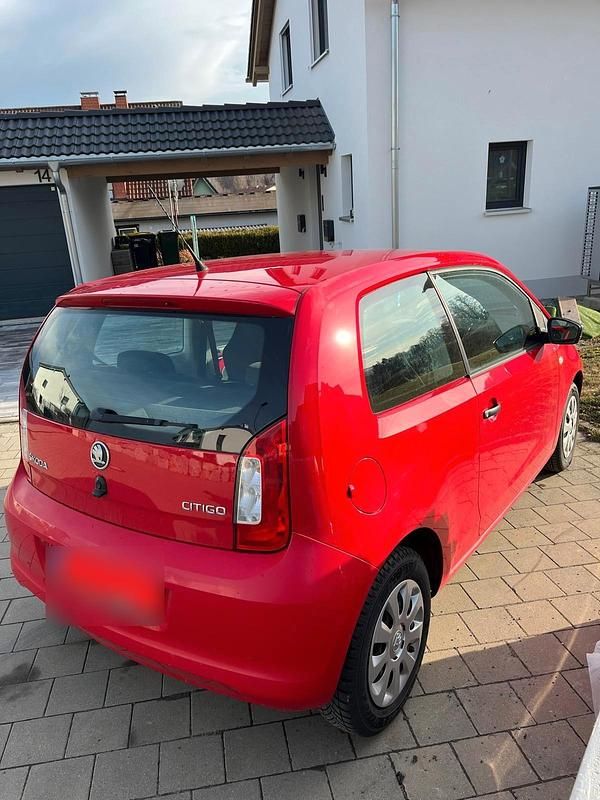Gebraucht Skoda Citigo 60 PS (44 kW) 2013 Rot Kleinwagen