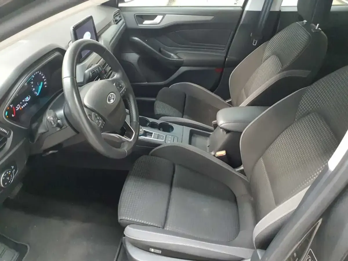 Gebraucht Ford Focus Cool & Connect 120 PS (88 kW) 2022 Magnetic metallic Kombi