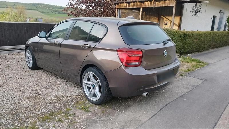 Usata BMW 116 116 CV (85 kW) 2013 Marrone Utilitaria