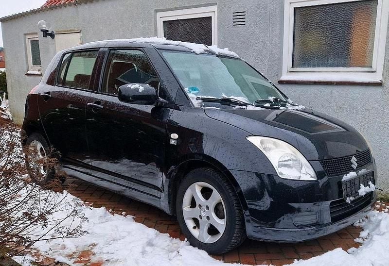 Schwarz Gebraucht 2006 Suzuki Swift Kleinwagen | 2.399 € - Bild 1/4