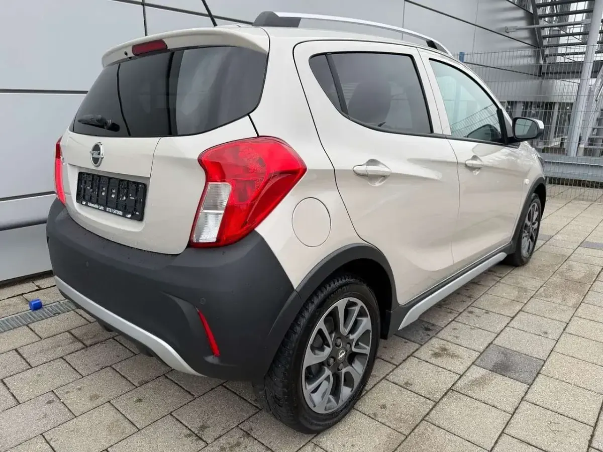 Gebraucht Opel Karl Rocks 75 PS (55 kW) 2017 Beige Kleinwagen