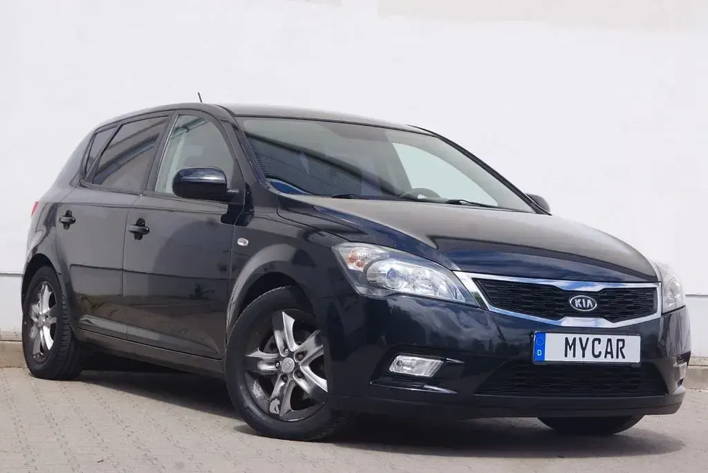 Gebraucht Kia Ceed Edition 7 125 PS (91 kW) 2011 Schwarz Kleinwagen