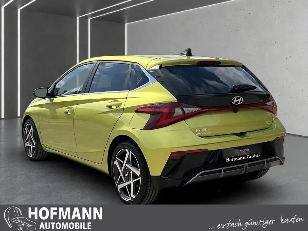 Gebraucht Hyundai i20 101 PS (74 kW) 2025 Lucid lime metallic (metallic) Kleinwagen