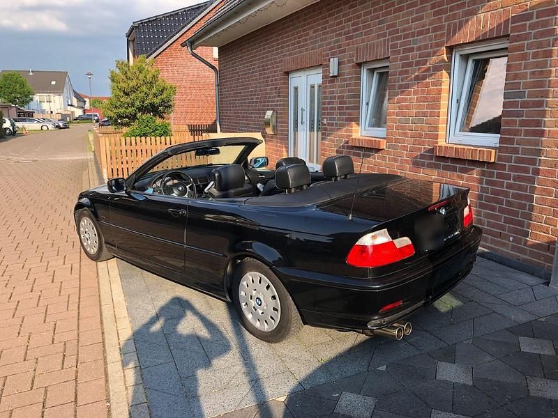 Gebraucht BMW 318 143 PS (105 kW) 2002 Schwarz Coupé