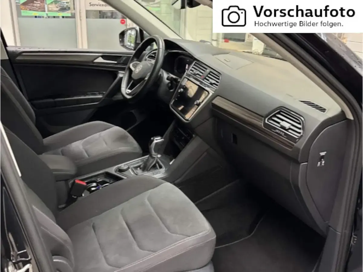 Gebraucht VW Tiguan Allspace Elegance 190 PS (139 kW) 2023 Schwarz SUV