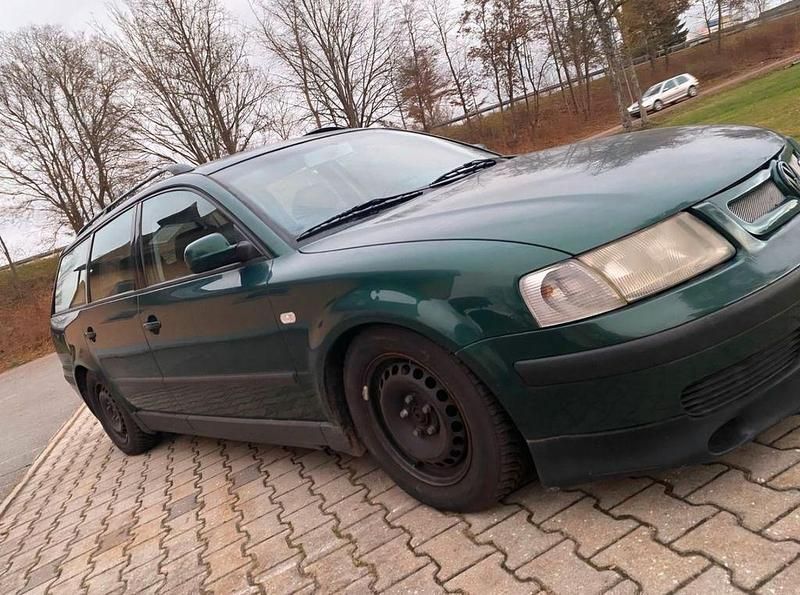 Gebraucht VW Passat Comfortline 116 PS (85 kW) 2000 Grün Kombi