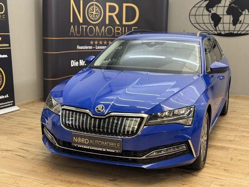 Gebraucht Skoda Superb Ambition 218 PS (160 kW) 2021 Blau Kombi