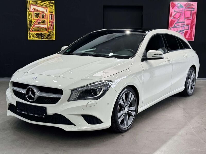 Calcitweiss unilack Gebraucht 2016 Mercedes CLA200 Shooting Brake Urban Kombi | 17.490 € (Guter Preis) - Bild 1/4