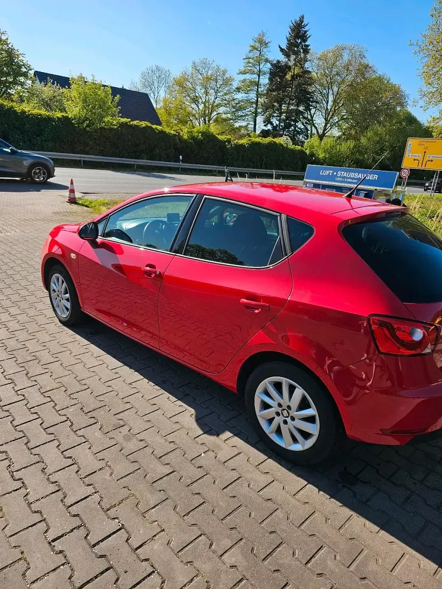 Second-hand Seat Ibiza 69 CP (50 kW) 2014 Roșu Hatchback