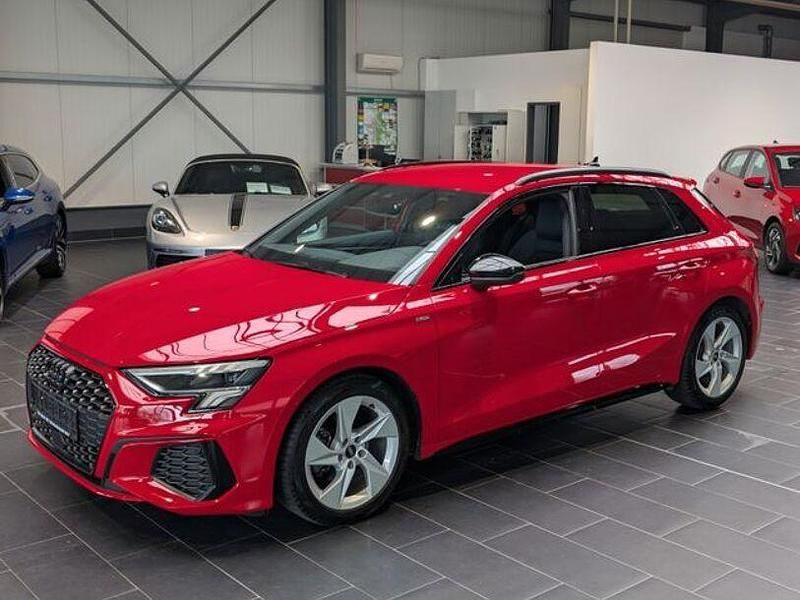 Gebraucht Audi A3 S-Line 150 PS (110 kW) 2022 Rot Limousine