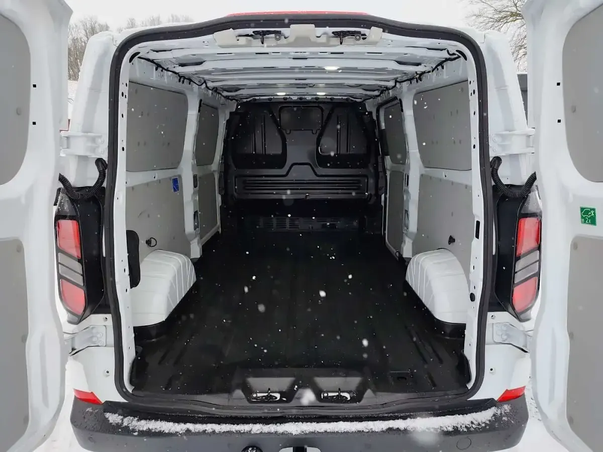 Gebraucht Ford Transit Custom Trend 136 PS (100 kW) 2025 Weiß Van