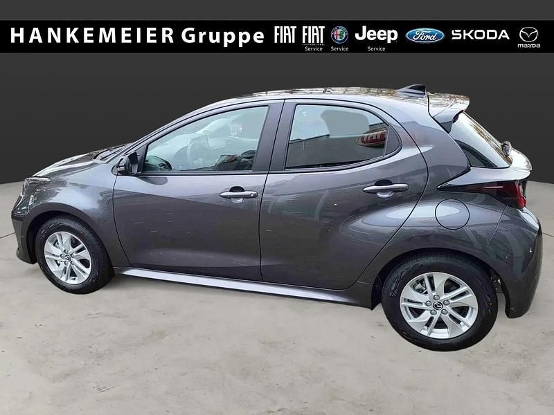 Neu Mazda 2 Center-Line 85 PS (62 kW) 2026 Grau Limousine